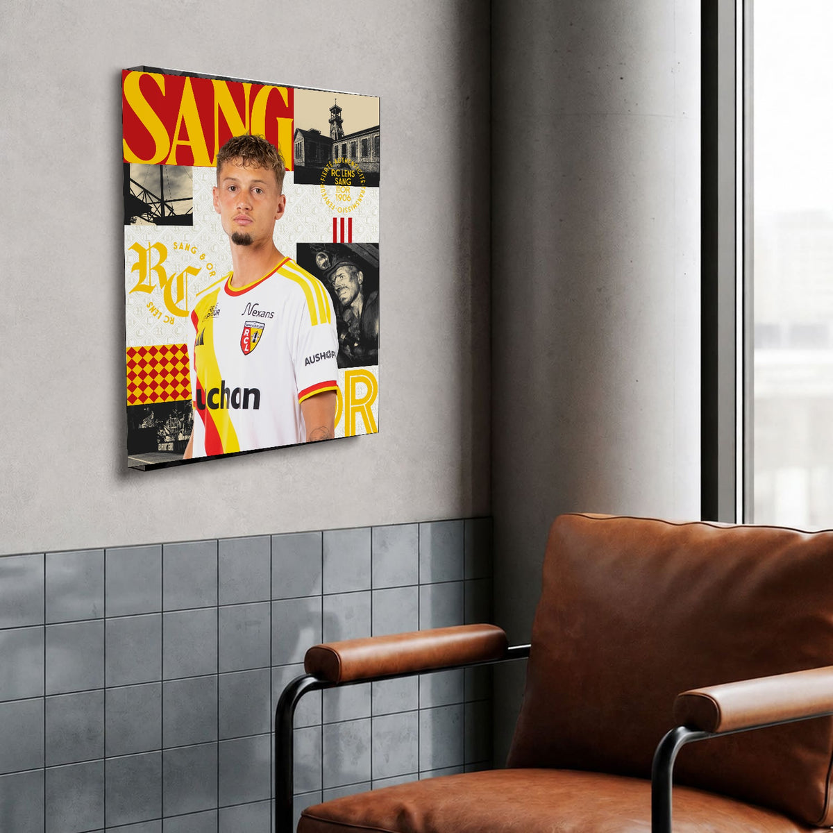Toile joueur RC Lens Third dans un intérieur moderne