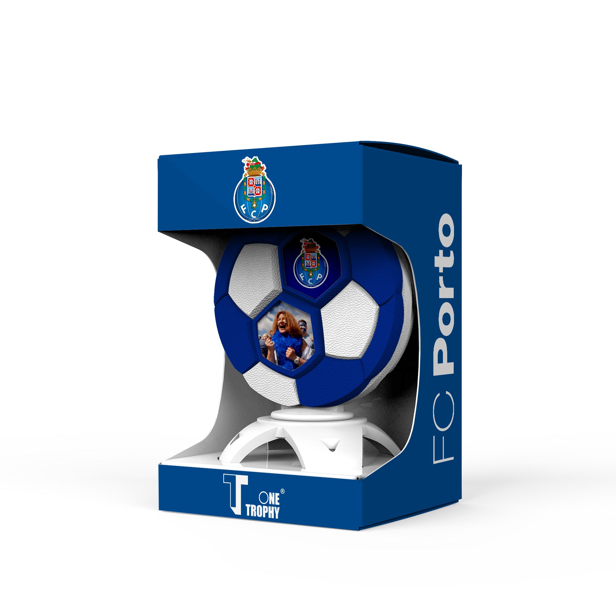 Create your officially licensed FC Porto trophy